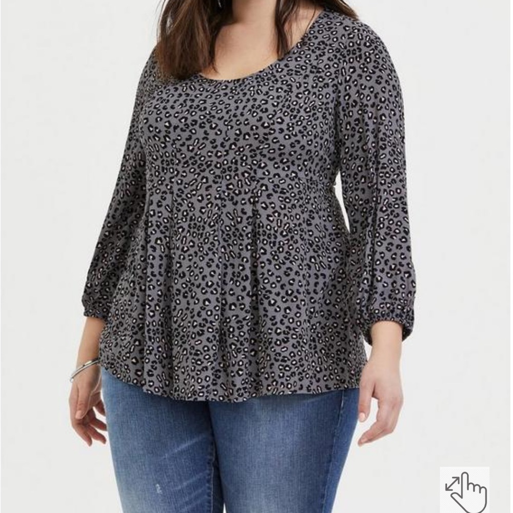 Torrid - Fit And Flare Crinkle Gauze Top - size 2
